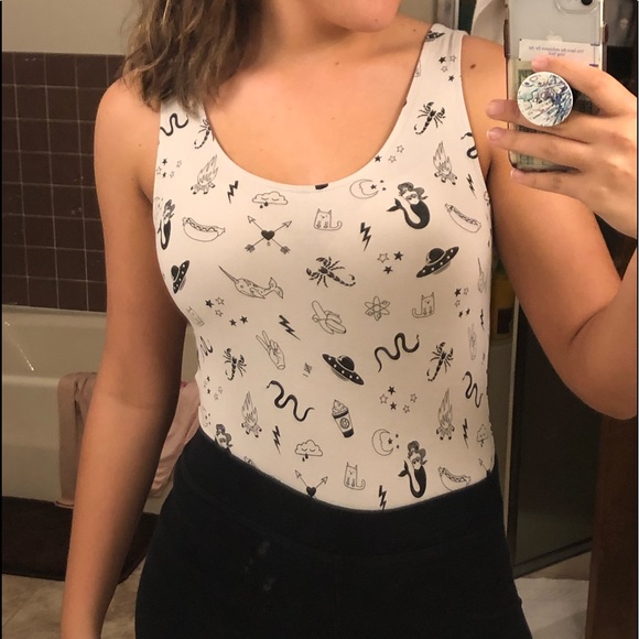 One piece - Picture 2 of 2